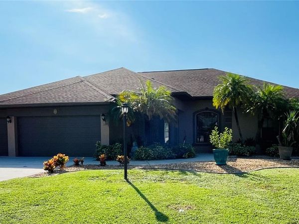19 MEDALIST WAY, ROTONDA WEST, FL 33947