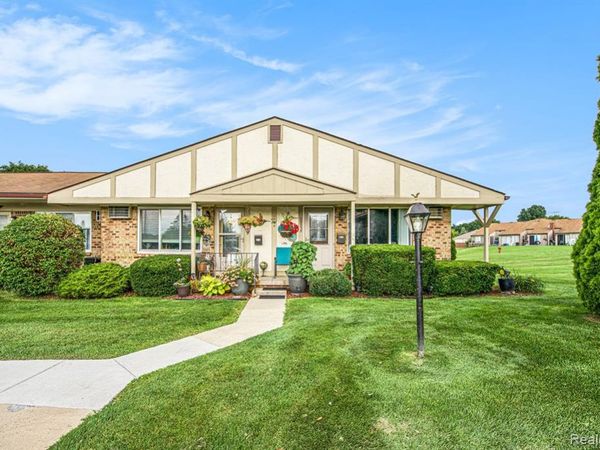 25235 Franklin Terrace Road, South Lyon, MI 48178