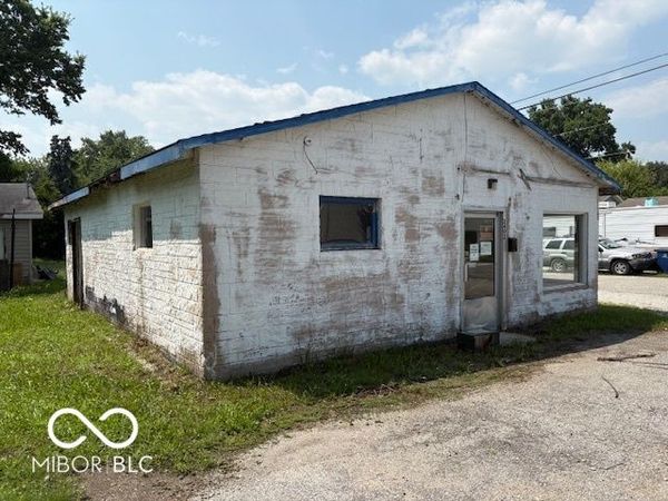 2402 S Home Avenue, Marion, IN 46953