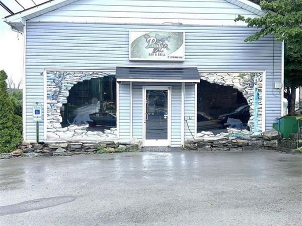 132 N Main Street, Burkesville, KY 42717