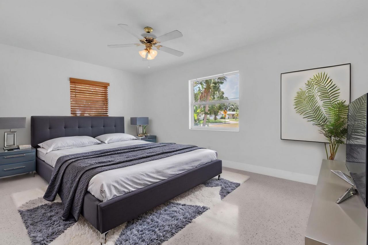 999 38th Avenue Ne, Saint Petersburg, FL 33704 Photo