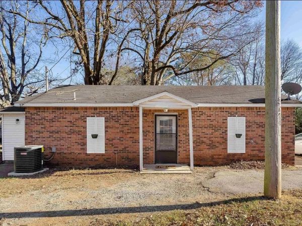 2302 Chisholm Rd, Florence, AL