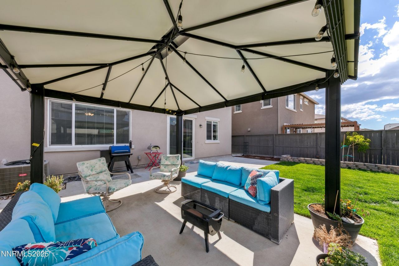 2012 Maradona Drive, Sparks, NV 89436 Photo