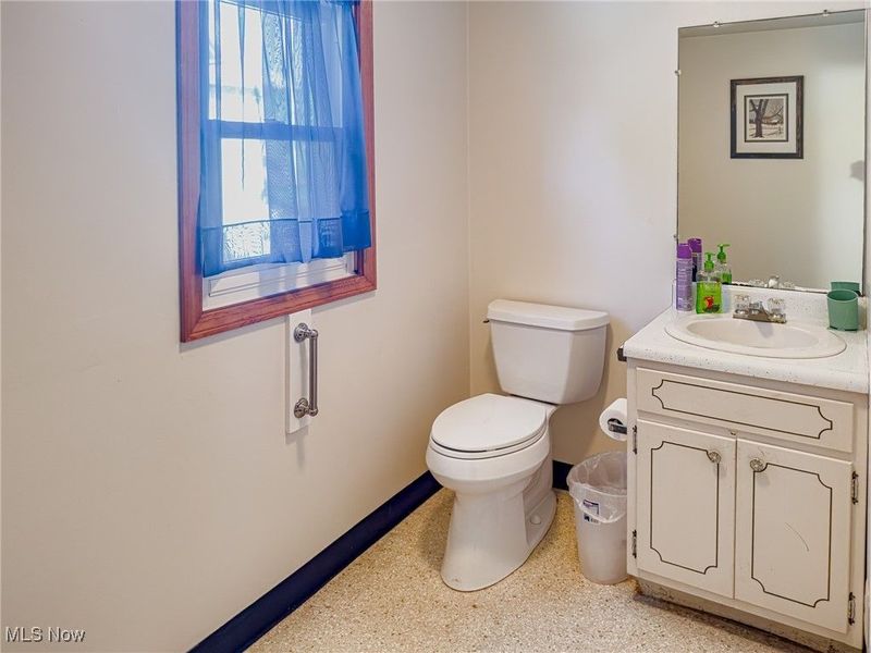 46361 Walnut Street, Rogers, OH 44455 Photo 16