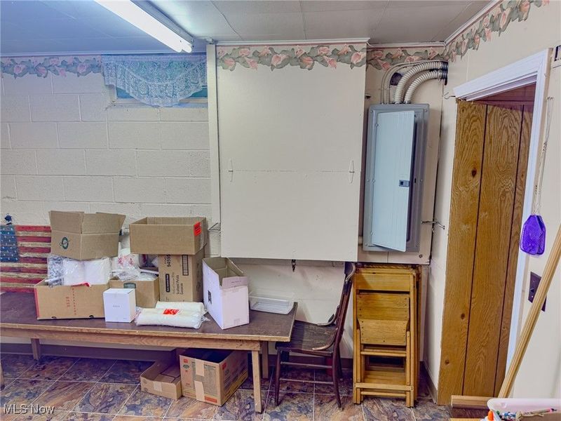 46361 Walnut Street, Rogers, OH 44455 Photo 20