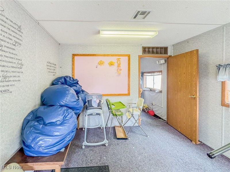 46361 Walnut Street, Rogers, OH 44455 Photo 35