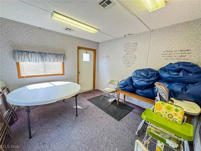 46361 Walnut Street, Rogers, OH 44455 Photo 36