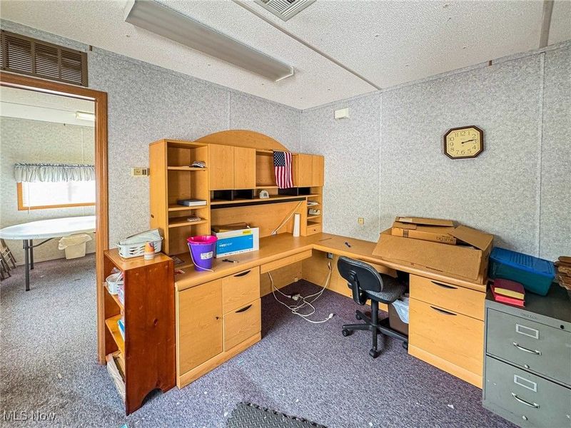 46361 Walnut Street, Rogers, OH 44455 Photo 38