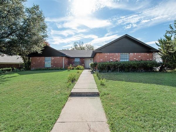 3817 Misty Meadow Drive, Fort Worth, TX 76133