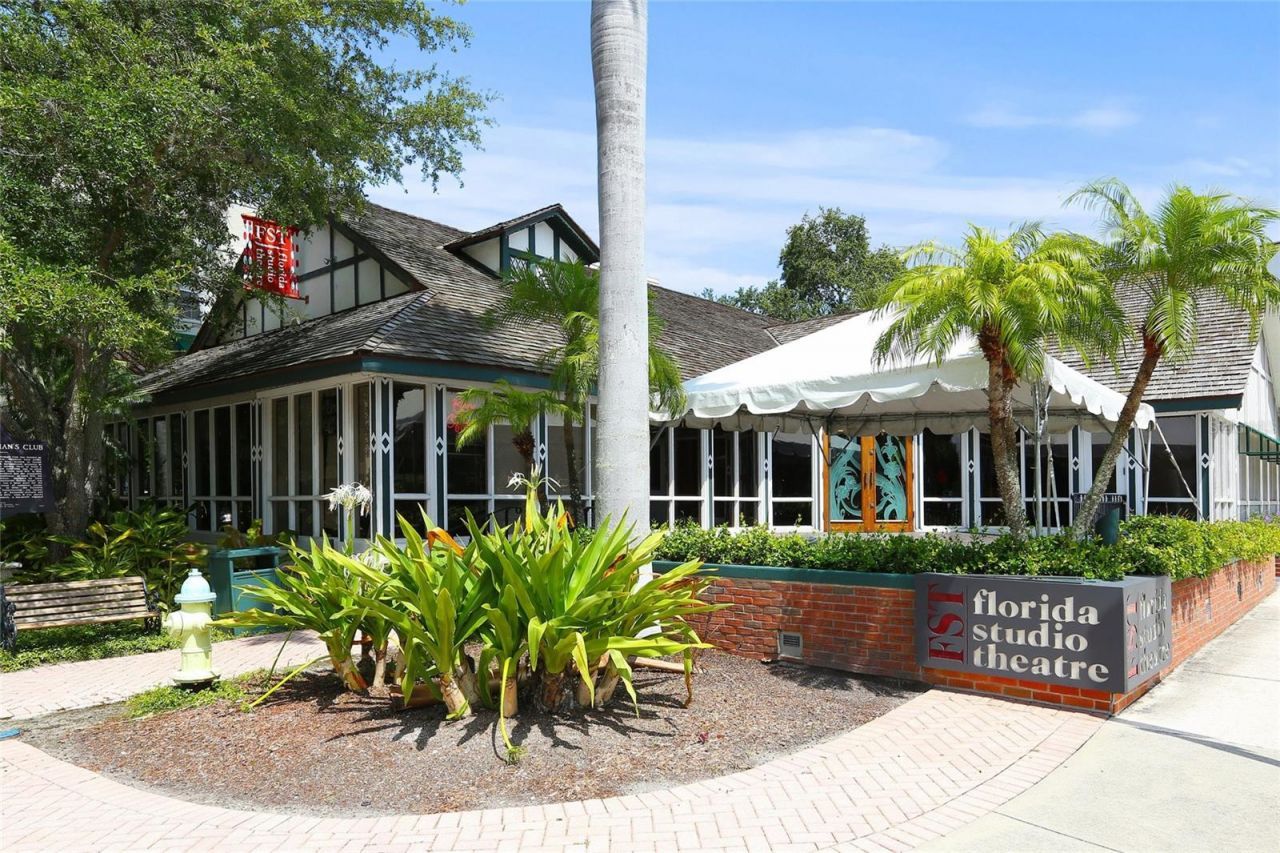 643 Calle De Peru, Sarasota, FL 34242 Photo