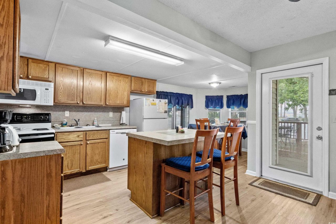 6001- V31 S Kings Highway Photo 13