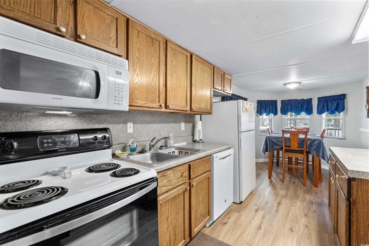 6001- V31 S Kings Highway Photo 17