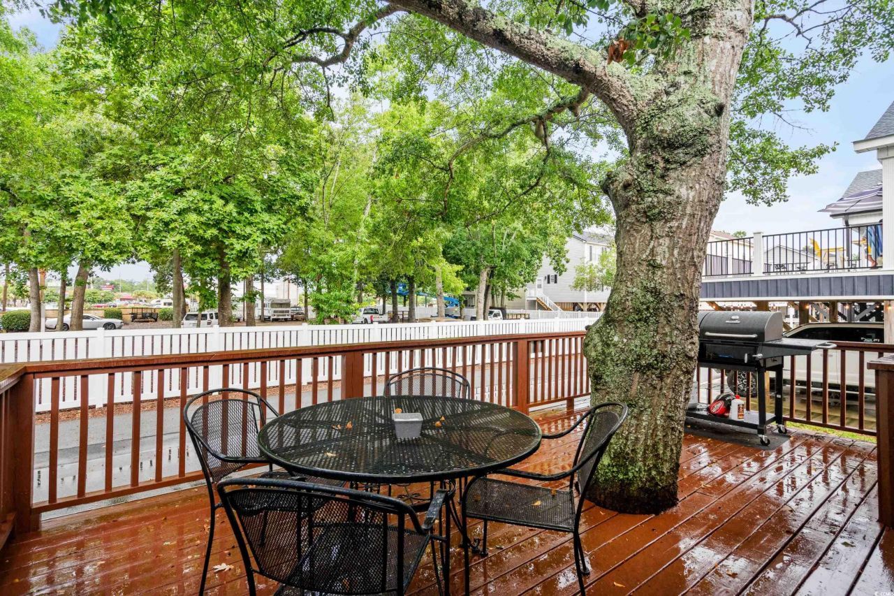 6001- V31 S Kings Highway Photo 4