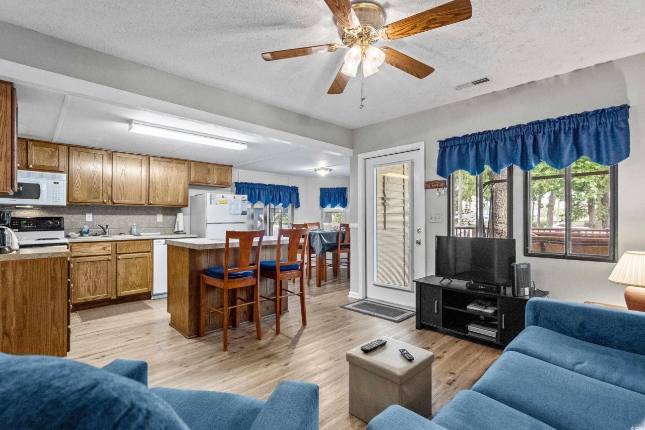 6001- V31 S Kings Highway Photo 9