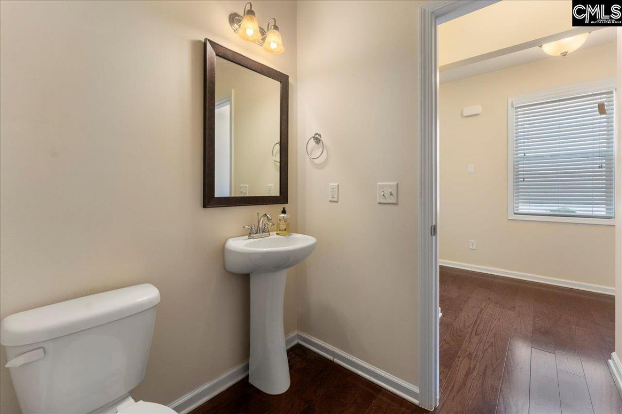 201 Ashwicke Drive Photo 11