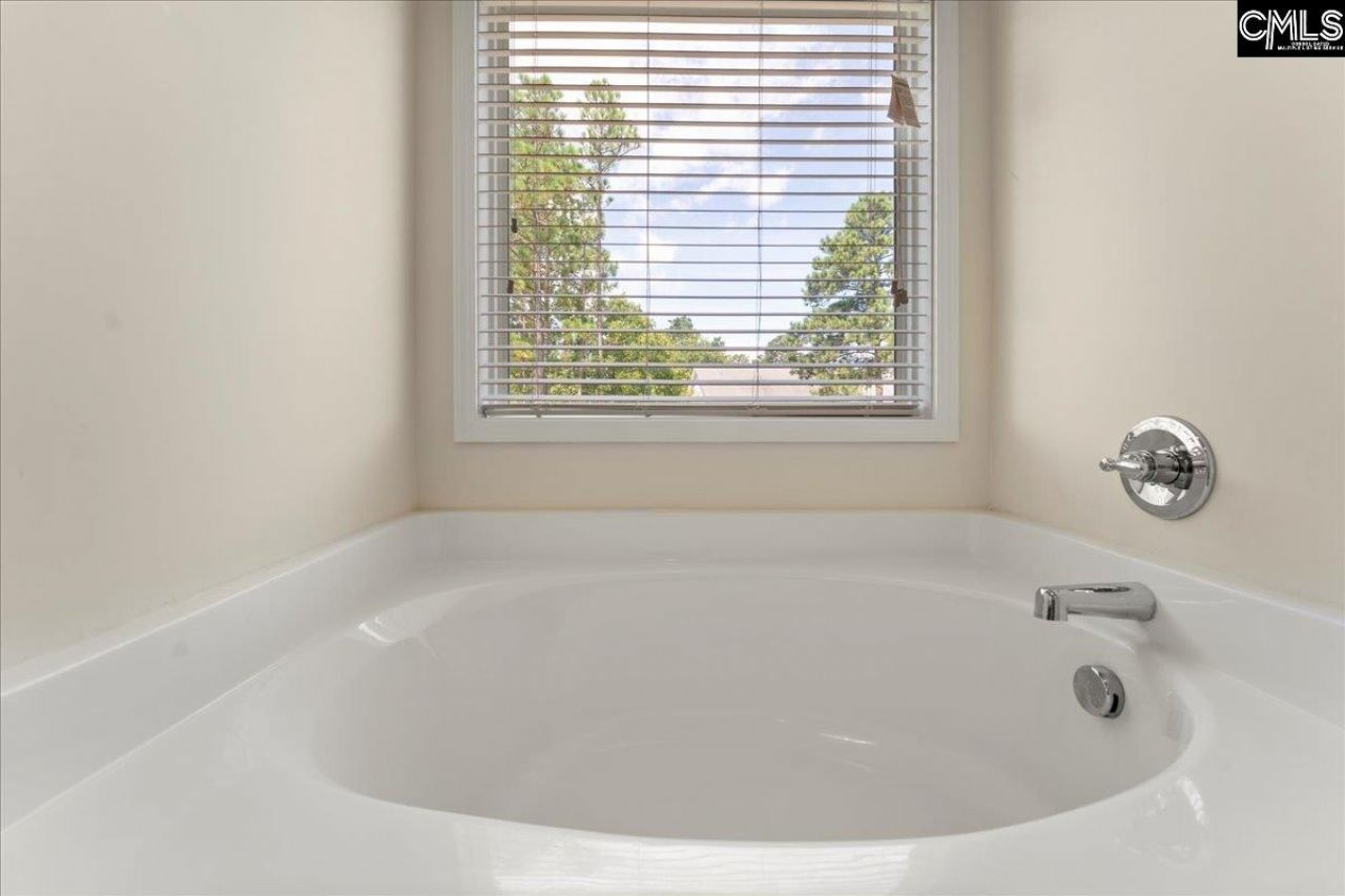 201 Ashwicke Drive Photo 26