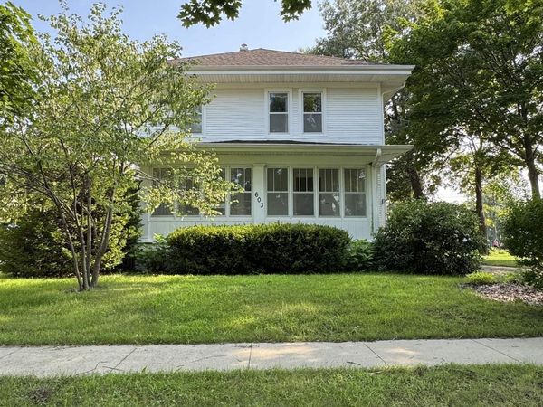 603 W Pleasant Valley Street, Sigourney, IA 52591