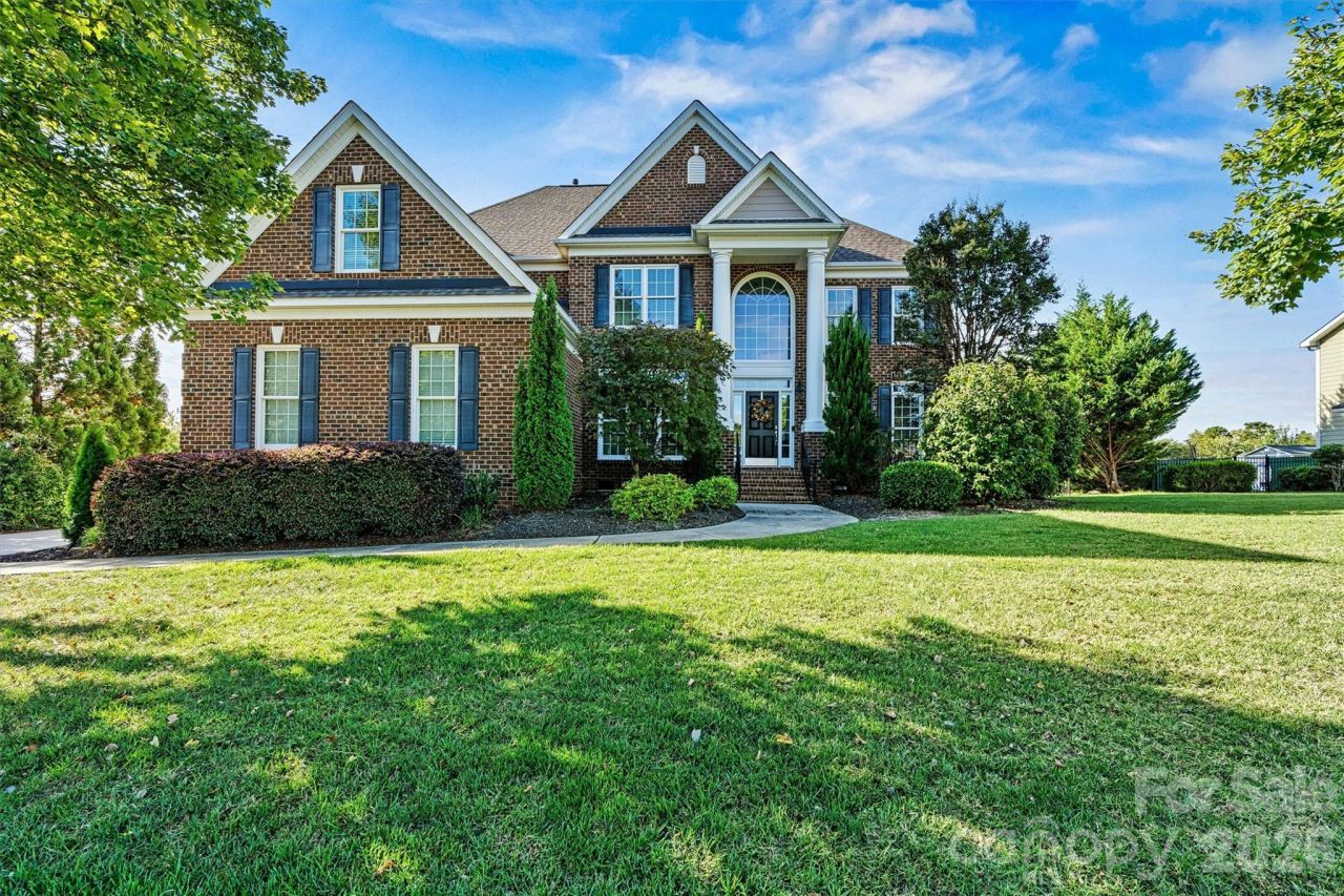 2576 Shanklin Lane S, Denver, NC 28037 Main Photo