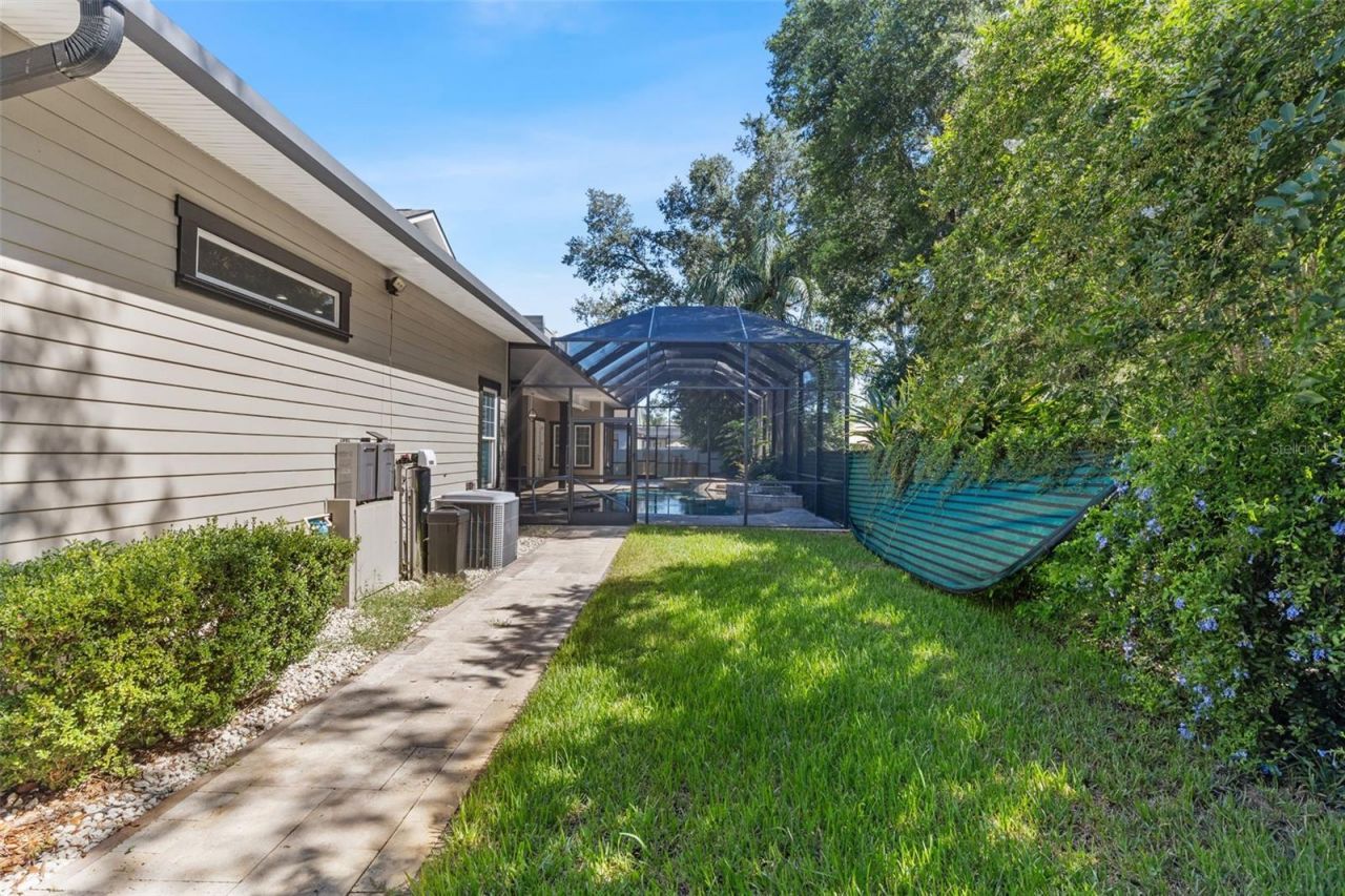 638 Limona Woods Drive, Brandon, FL 33510 Photo