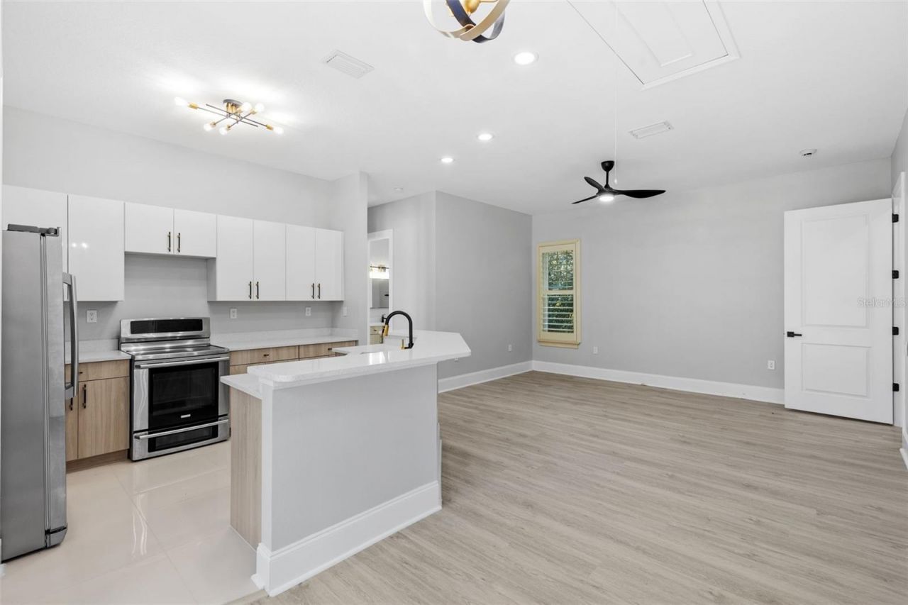 638 Limona Woods Drive, Brandon, FL 33510 Photo