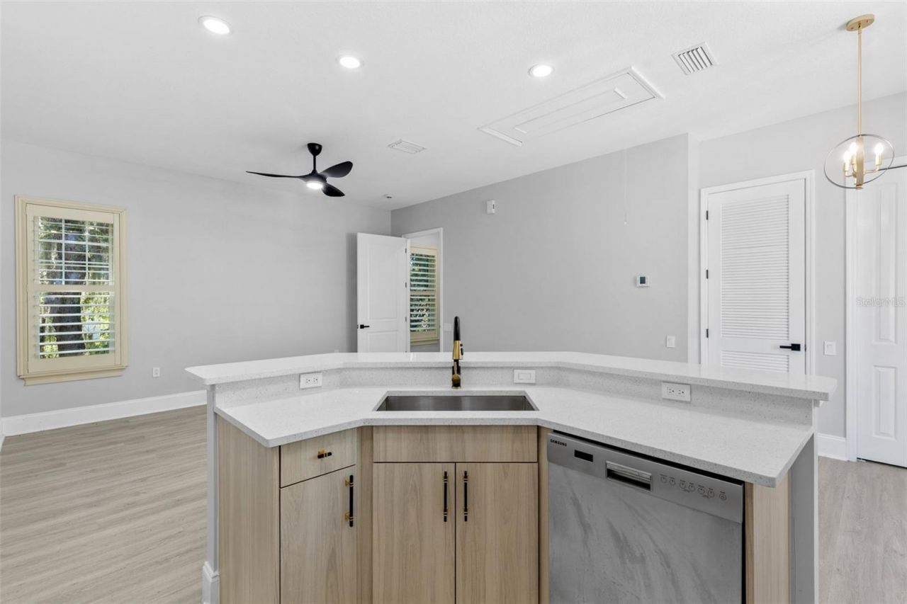 638 Limona Woods Drive, Brandon, FL 33510 Photo