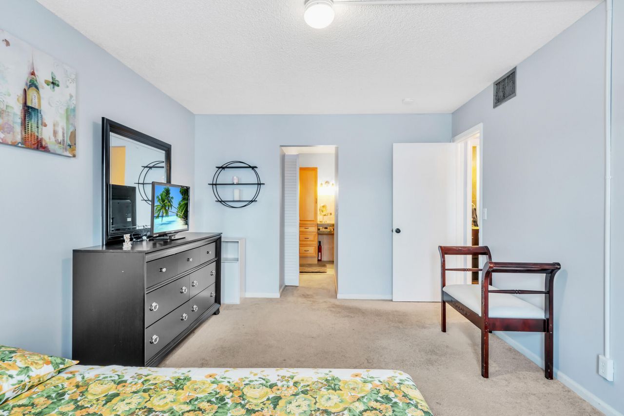 130 Cypress Club Drive, Unit 331, Pompano Beach, FL 33060 Photo