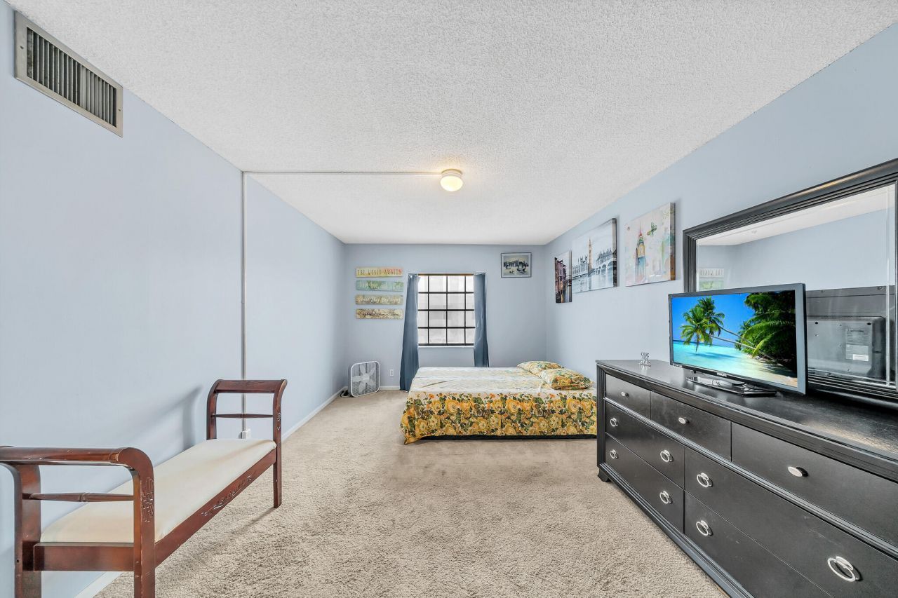 130 Cypress Club Drive, Unit 331, Pompano Beach, FL 33060 Photo