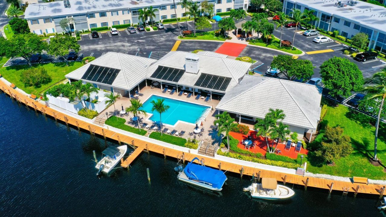 130 Cypress Club Drive, Unit 331, Pompano Beach, FL 33060 Photo