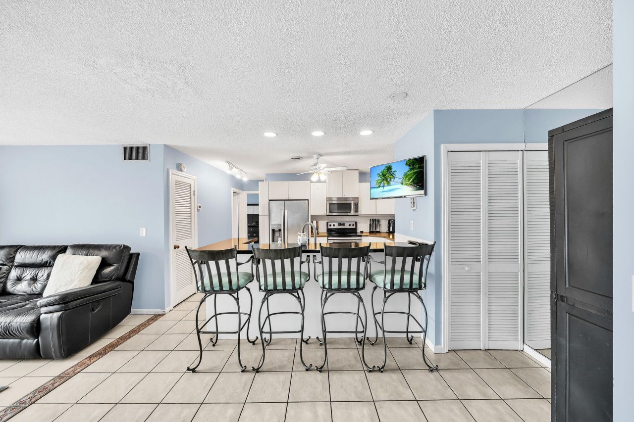 130 Cypress Club Drive, Unit 331, Pompano Beach, FL 33060 Photo