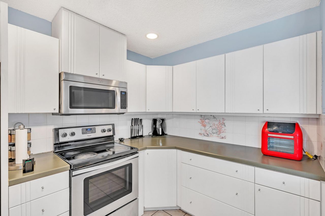 130 Cypress Club Drive, Unit 331, Pompano Beach, FL 33060 Photo