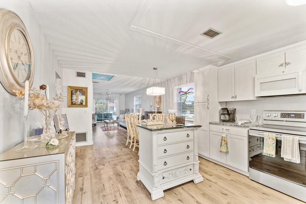 2600 SE Ocean Boulevard, Unit Ff14, Stuart, FL 34996 Photo