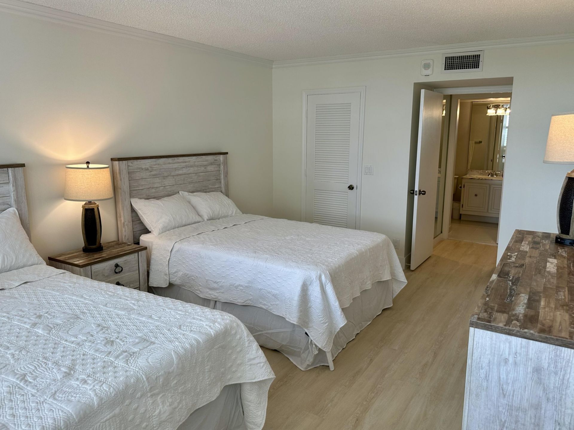 3400 N Ocean Drive, Unit 706, Singer Island, FL 33404 Photo