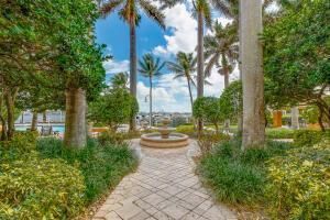140 Yacht Club 107 Way, Unit 107, Hypoluxo, FL 33462 Photo
