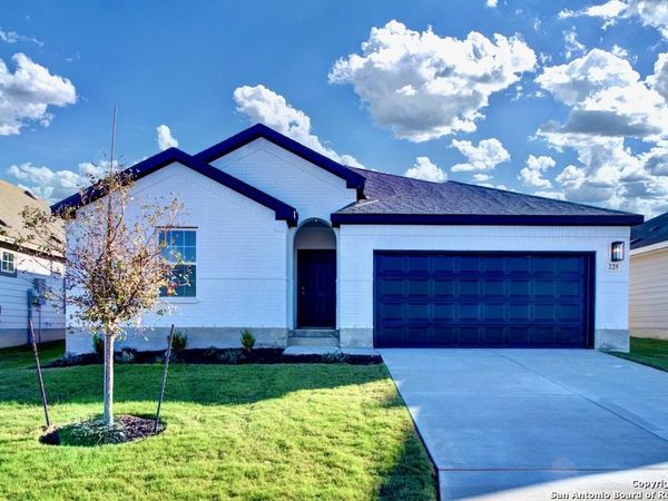 225 Red Arrow, San Antonio, TX 78253