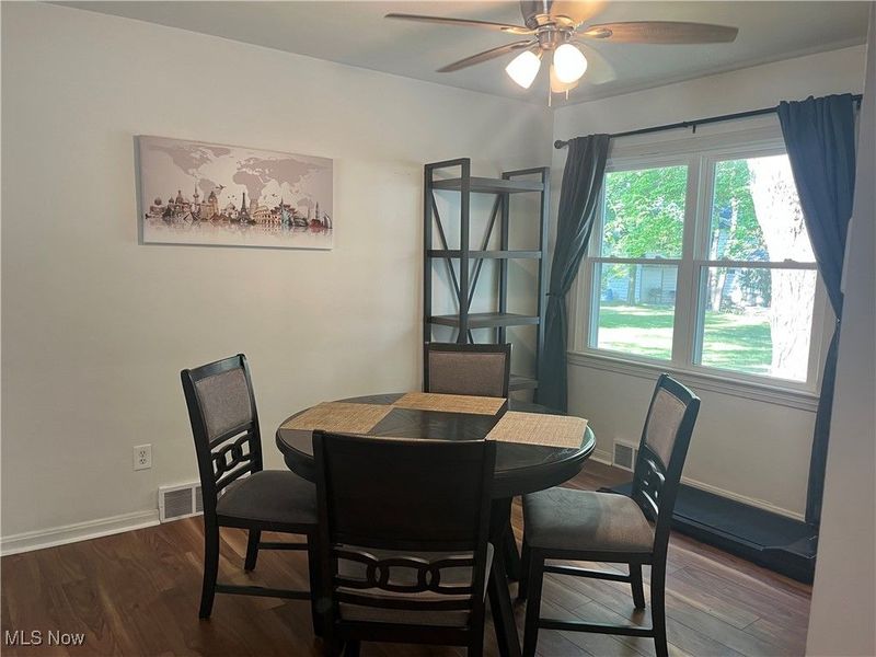 888 Richmond Road, Lyndhurst, OH 44124 Photo 7