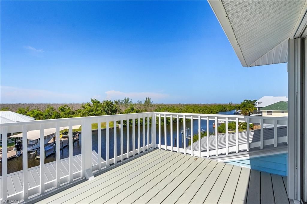 4011 Galt Island Ave, Saint James City, FL 33956 Photo