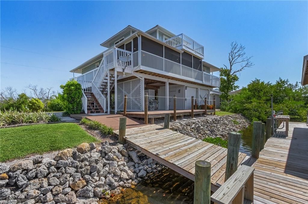 4011 Galt Island Ave, Saint James City, FL 33956 Photo