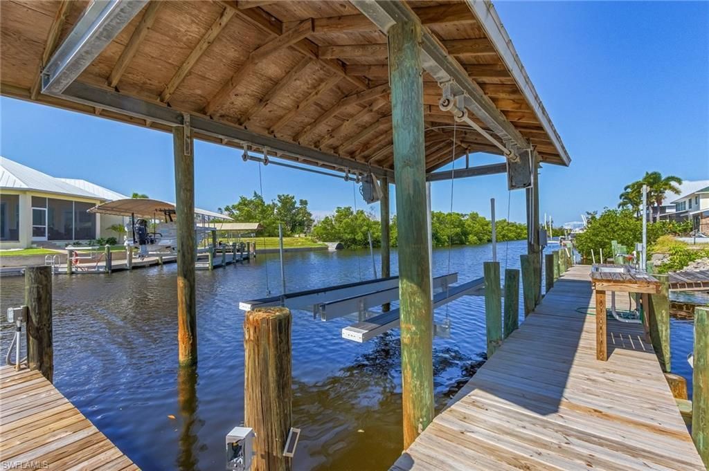 4011 Galt Island Ave, Saint James City, FL 33956 Photo