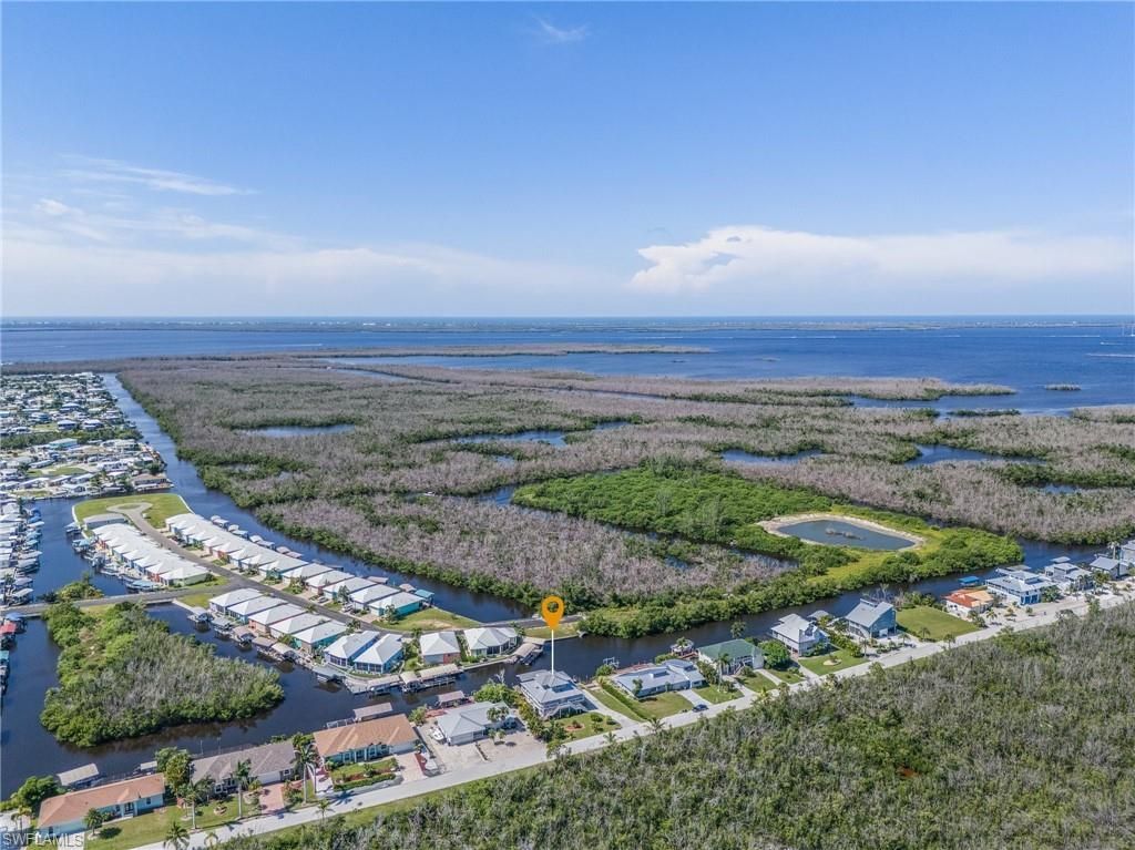 4011 Galt Island Ave, Saint James City, FL 33956 Photo