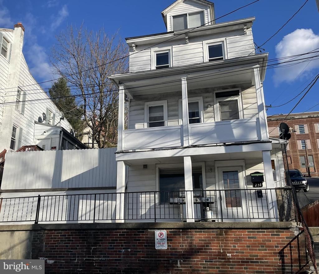 251 S SPRUCE STREET, MINERSVILLE, PA 17954