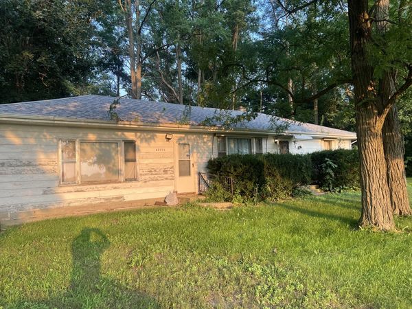 42771 N Delany Road, Wadsworth, IL 60083