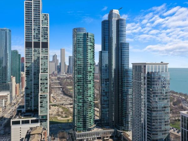 1201 S Prairie Avenue, Unit 2403, Chicago, IL 60605