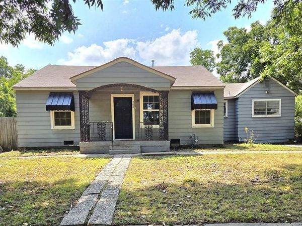 200 S Preston Street, Wolfe City, TX 75496