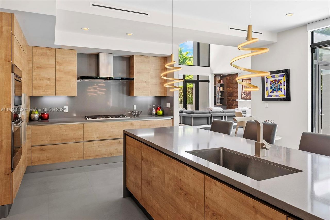 7621 SW 59th Ct, South Miami, FL 33143 Photo