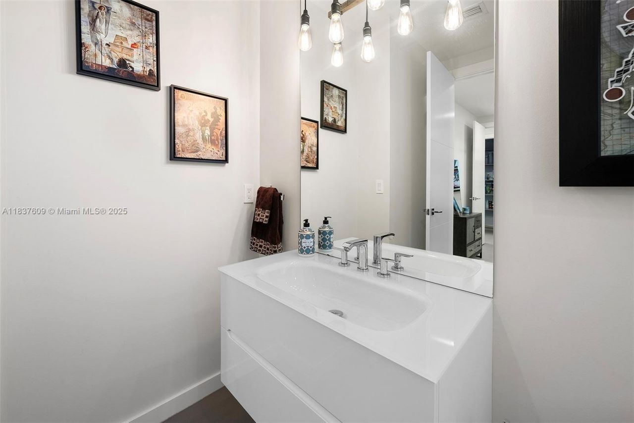 7621 SW 59th Ct, South Miami, FL 33143 Photo