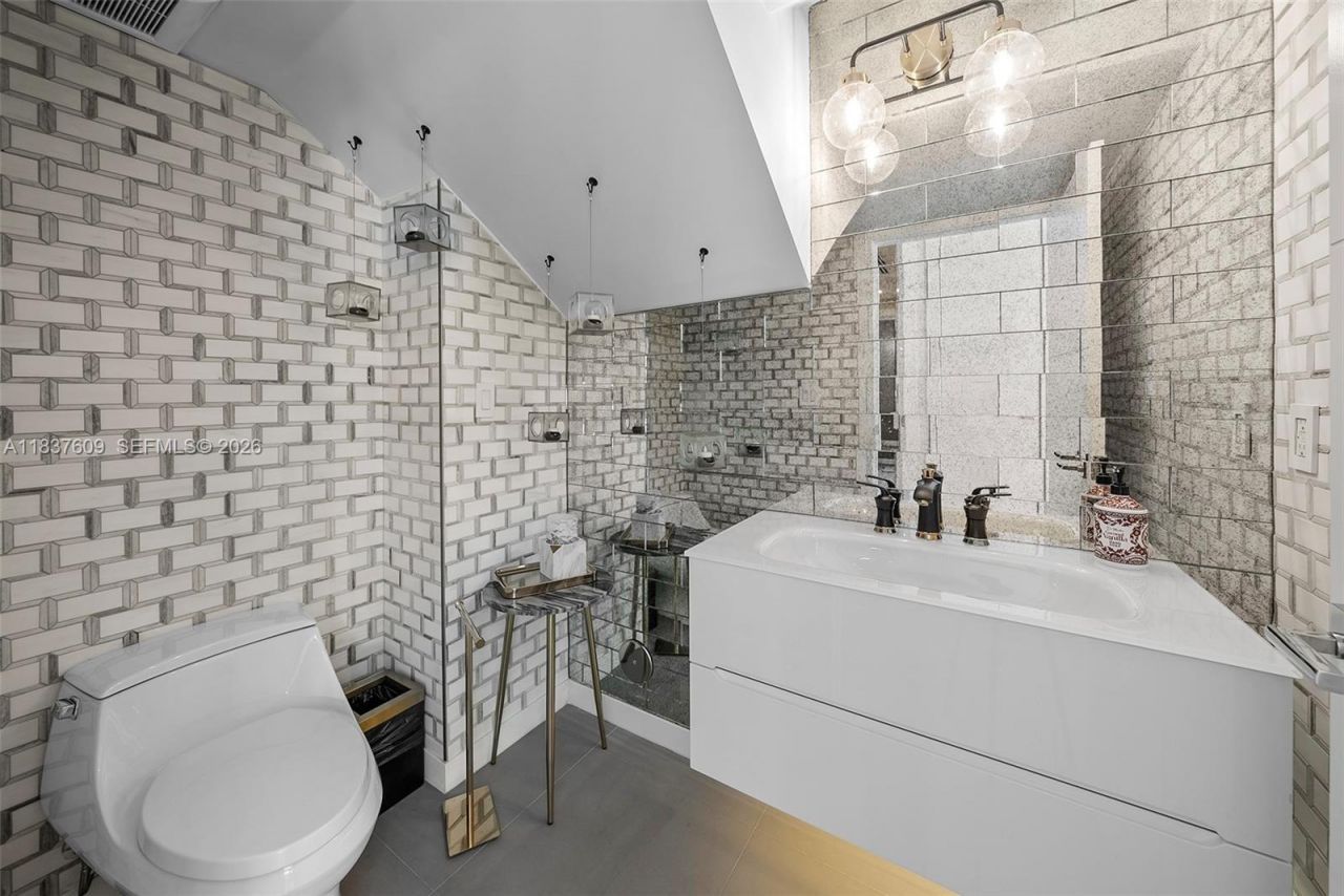 7621 SW 59th Ct, South Miami, FL 33143 Photo