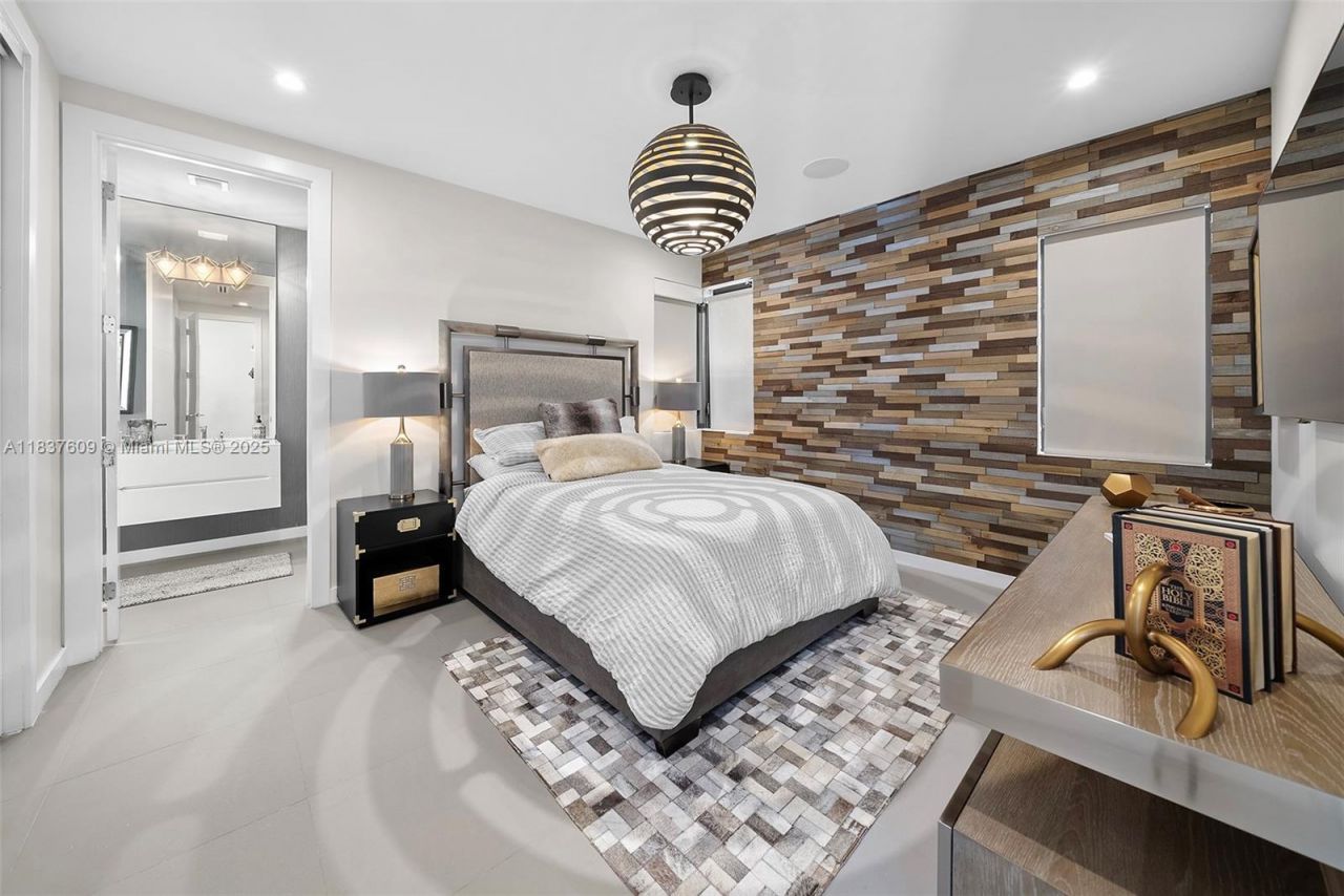 7621 SW 59th Ct, South Miami, FL 33143 Photo