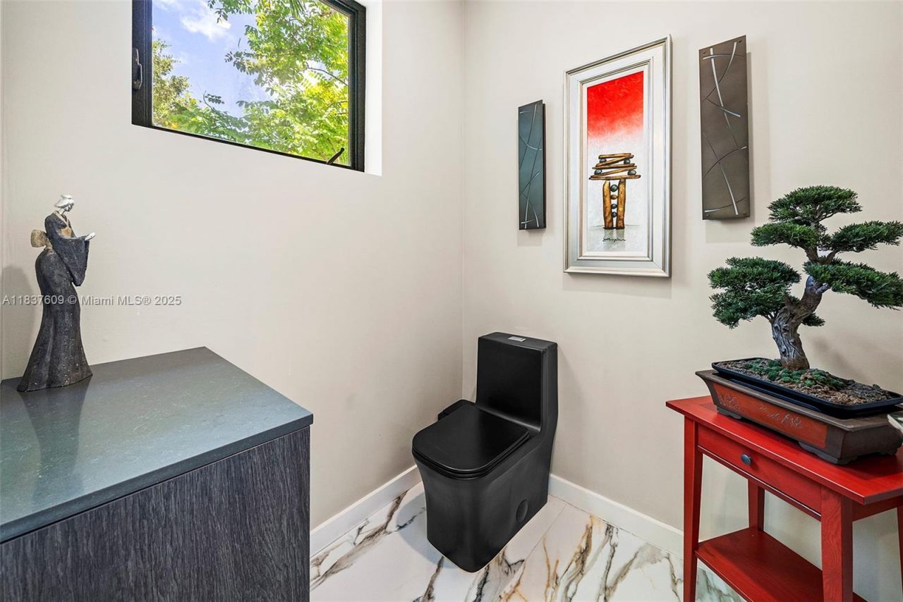 7621 SW 59th Ct, South Miami, FL 33143 Photo