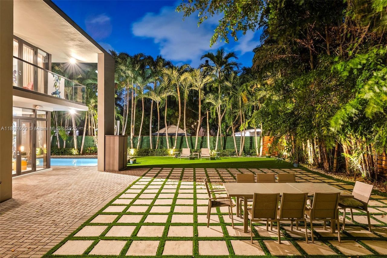 7621 SW 59th Ct, South Miami, FL 33143 Photo