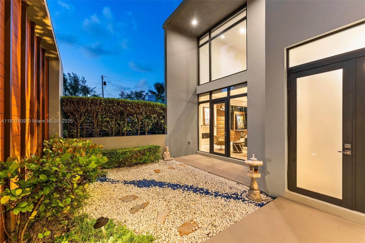 7621 SW 59th Ct, South Miami, FL 33143 Photo